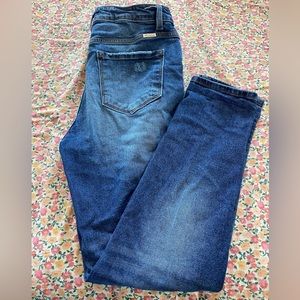 KanCan distressed skinny Jean size 28